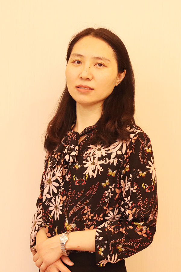 麟游王晓娜 研究生学历,毕业于华南师范大学